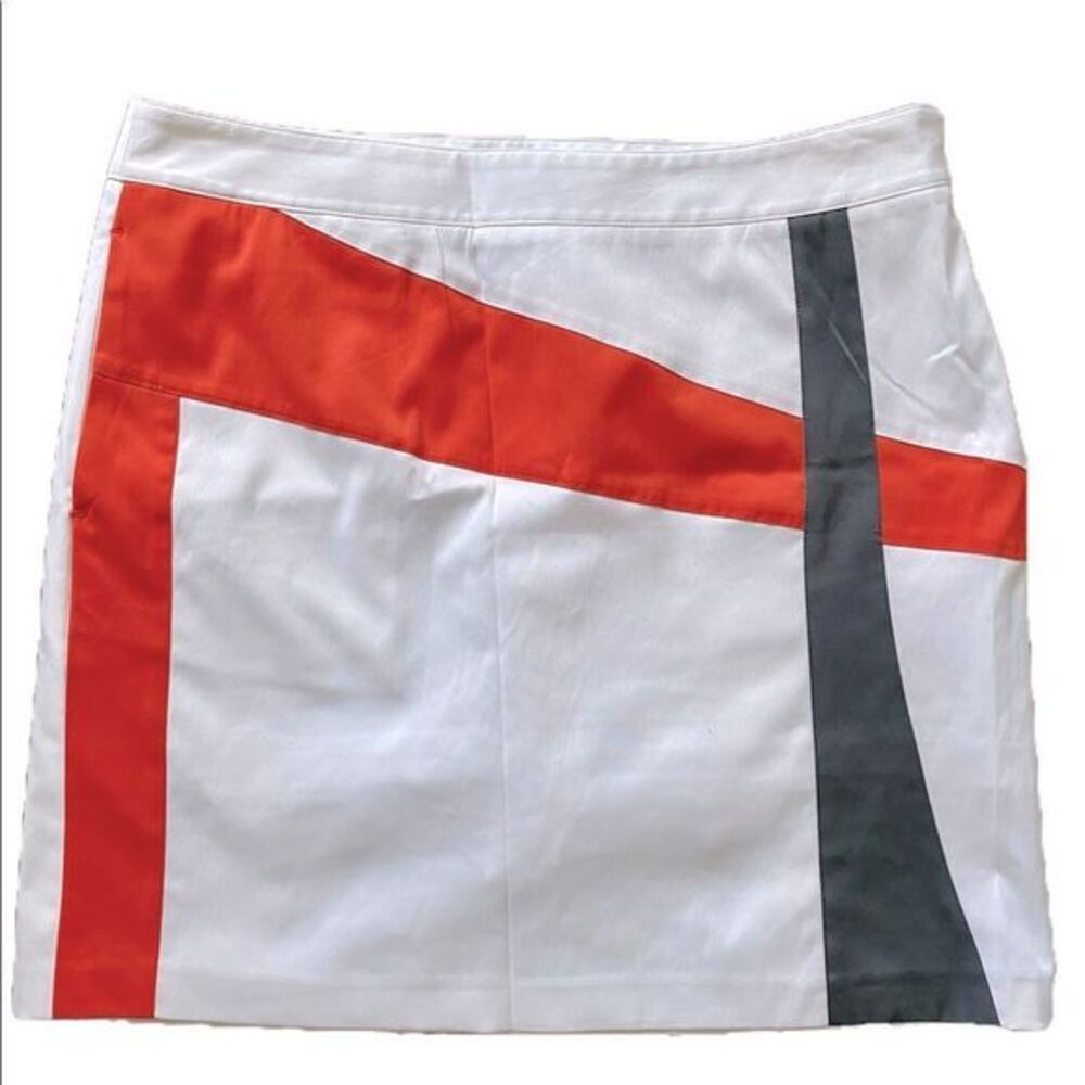 Greg Norman Skort - 8 white /gray /red , polyester spandex, NWOT